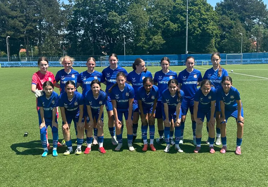 Slavlje druge ekipe pionirki ŽNK Dinamo Zagreb nad NK Croatia Pojatno